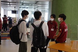 学生への相談コーナーも盛況でした