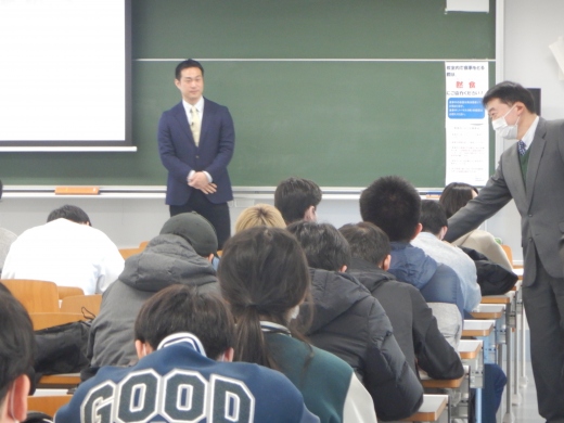 増山氏