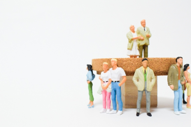 少子高齢化  今後 影響